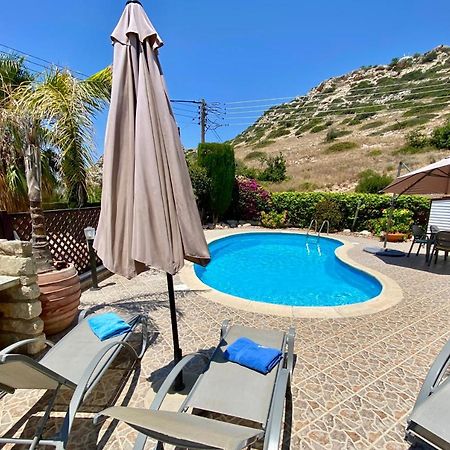 Villa Alicia With Priv Pool, Beautiful Garden And Shady Veranda- 5 Min To The Beach Peyia Exterior foto