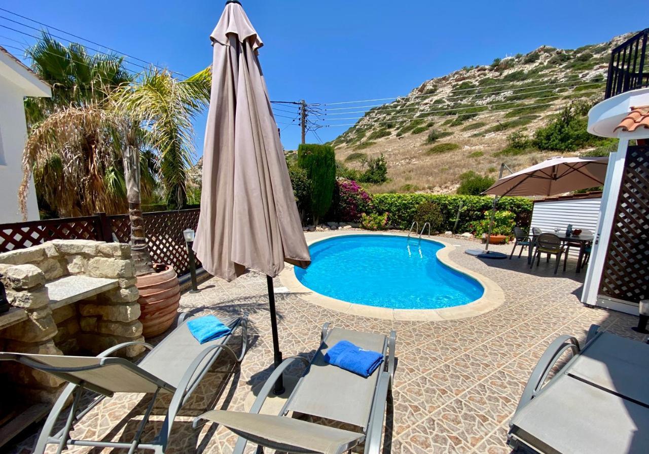 Villa Alicia With Priv Pool, Beautiful Garden And Shady Veranda- 5 Min To The Beach Peyia Exterior foto
