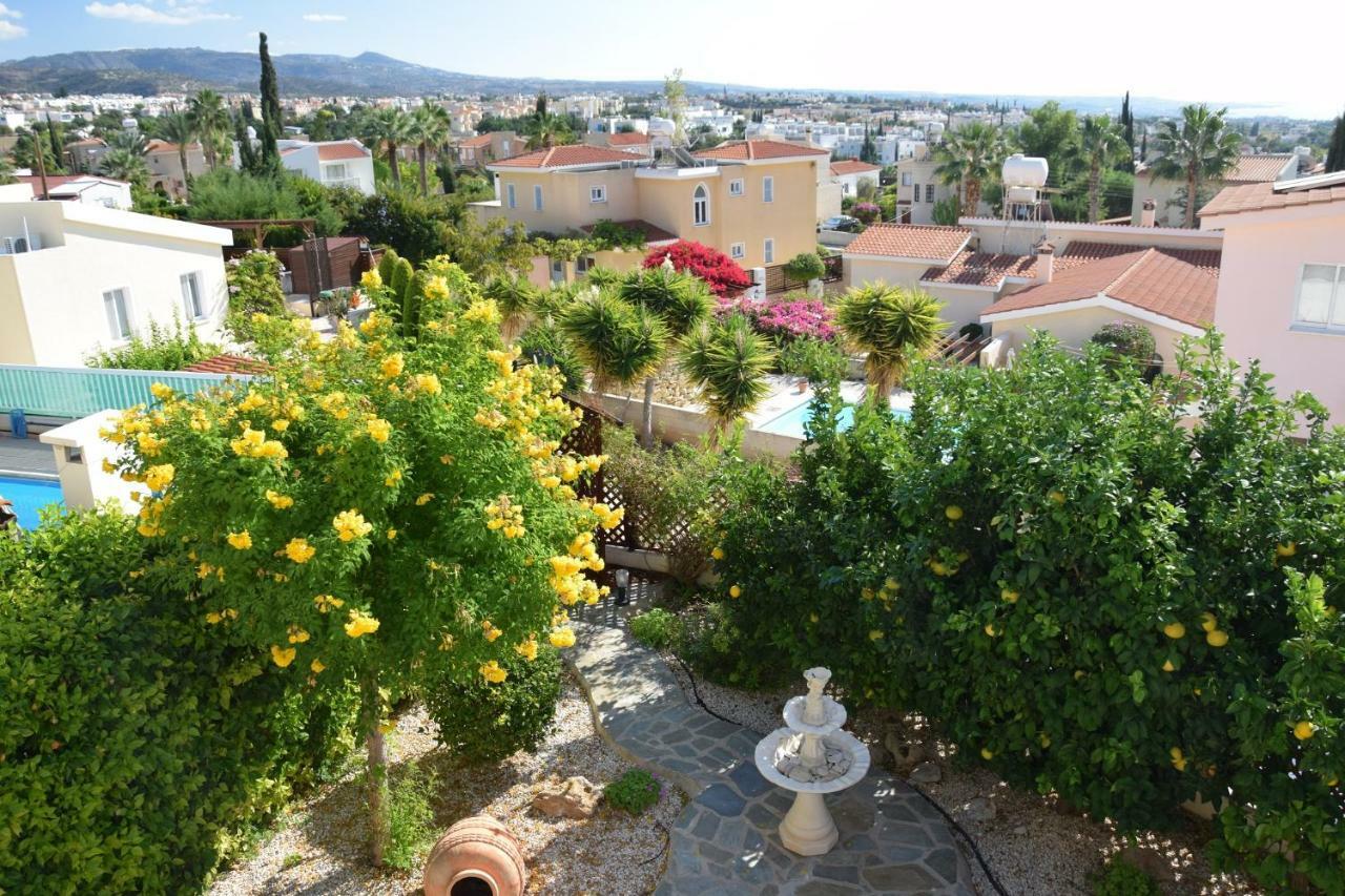 Villa Alicia With Priv Pool, Beautiful Garden And Shady Veranda- 5 Min To The Beach Peyia Exterior foto