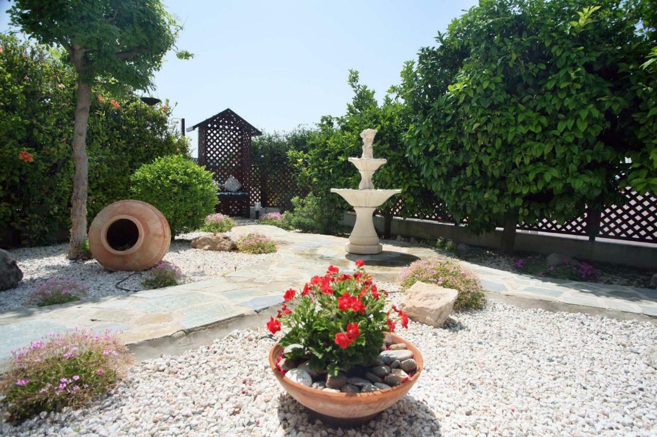 Villa Alicia With Priv Pool, Beautiful Garden And Shady Veranda- 5 Min To The Beach Peyia Exterior foto