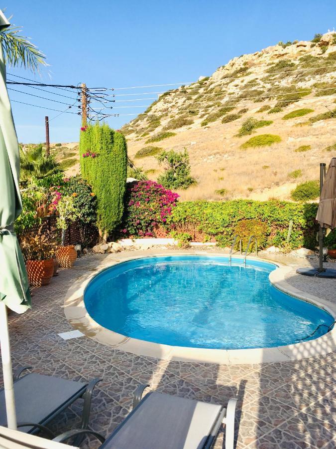 Villa Alicia With Priv Pool, Beautiful Garden And Shady Veranda- 5 Min To The Beach Peyia Exterior foto